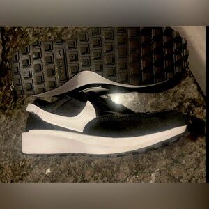 Boys Nike waffles size 7